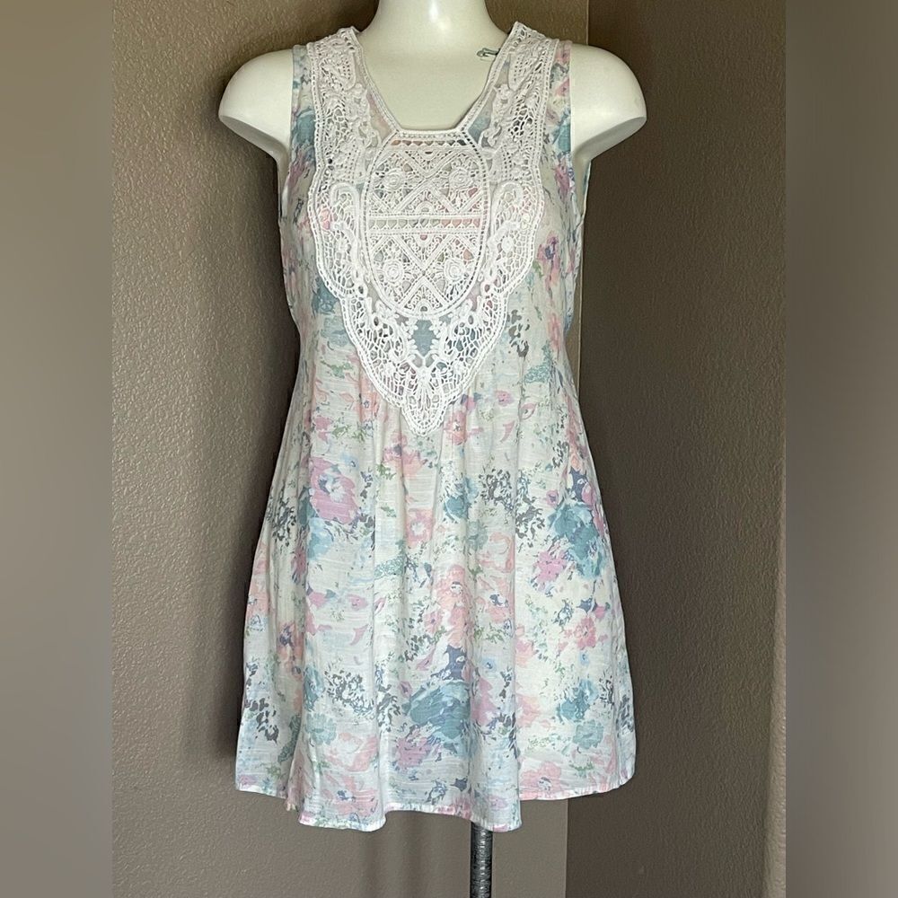 Lightweight floral tunic dress one size measurements in description